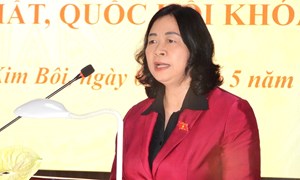 Chủ tịch Ủy ban Trung ương MTTQ Việt Nam Bùi Thị Minh Hoài tiếp xúc cử tri tại tỉnh Phú Thọ